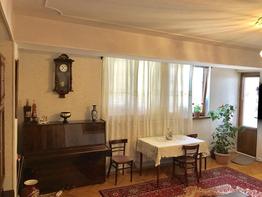 Room In Apartment At Tigrana Metsa Yerevan Exterior photo