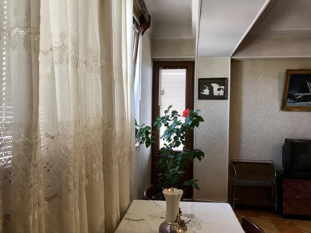 Room In Apartment At Tigrana Metsa Yerevan Exterior photo